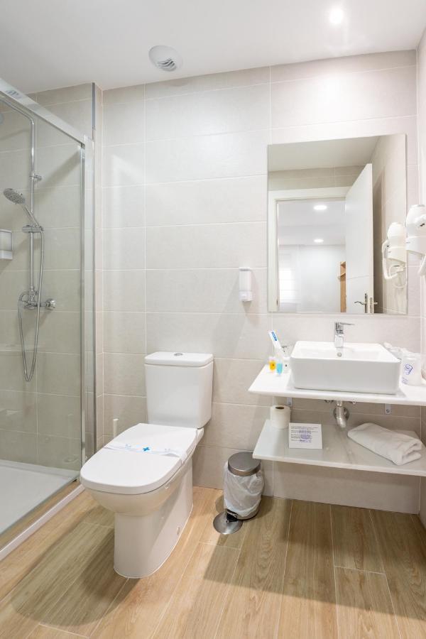 Hostal Romerito Málaga Esterno foto