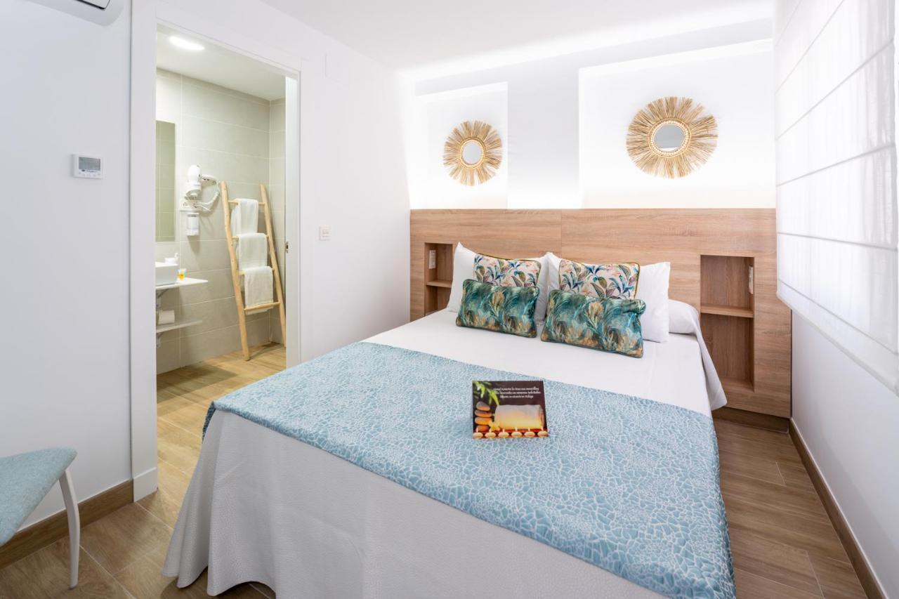 Hostal Romerito Málaga Esterno foto