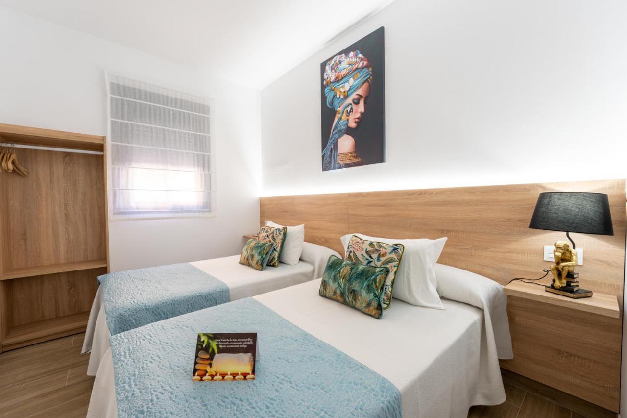 Hostal Romerito Málaga Esterno foto