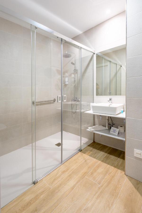 Hostal Romerito Málaga Esterno foto