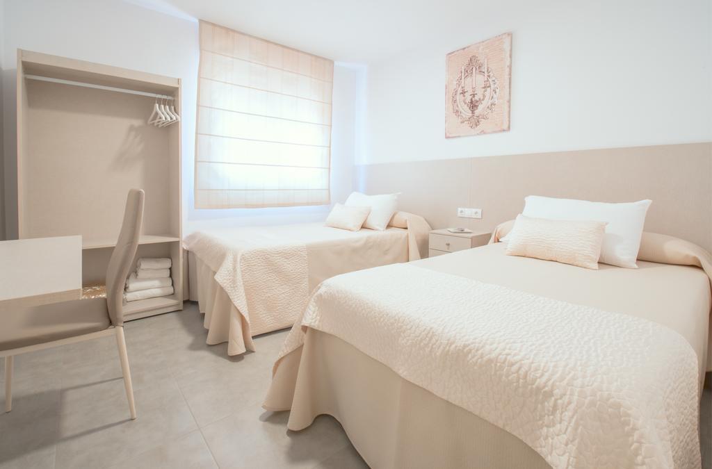 Hostal Romerito Málaga Esterno foto