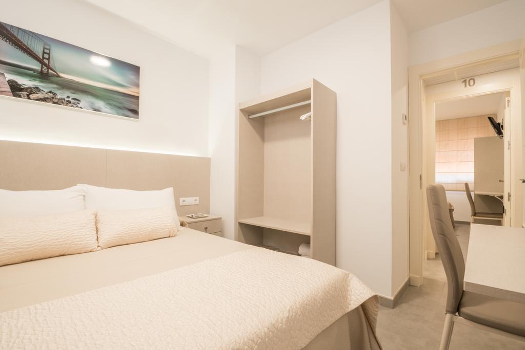 Hostal Romerito Málaga Esterno foto