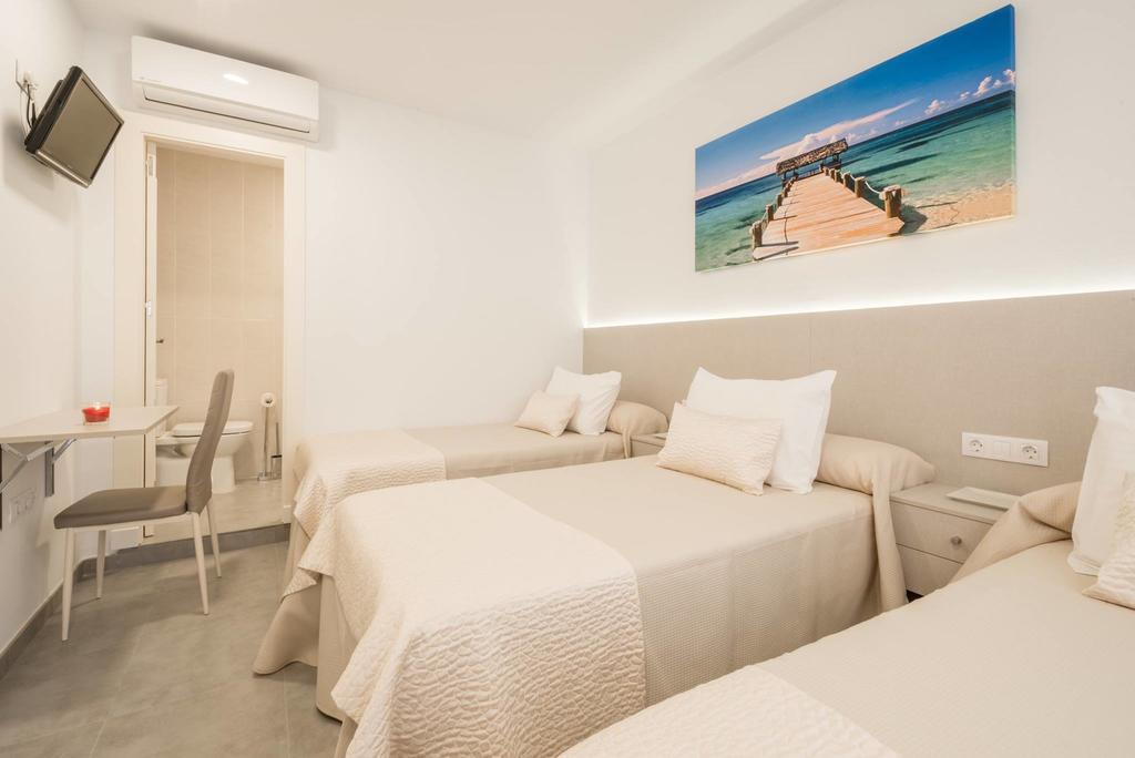 Hostal Romerito Málaga Esterno foto